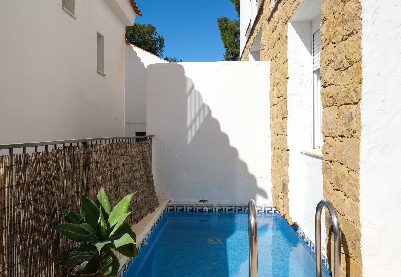 Casa adosada en Fuengirola - Spacious 4BR townhouse near the beach- 5 min walk
