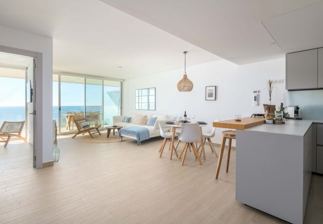 Apartment in Fuengirola - Stunning 2BR w/ panoramic sea view.